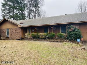 160 Squire Ln, Jackson, MS 39206 photo 1