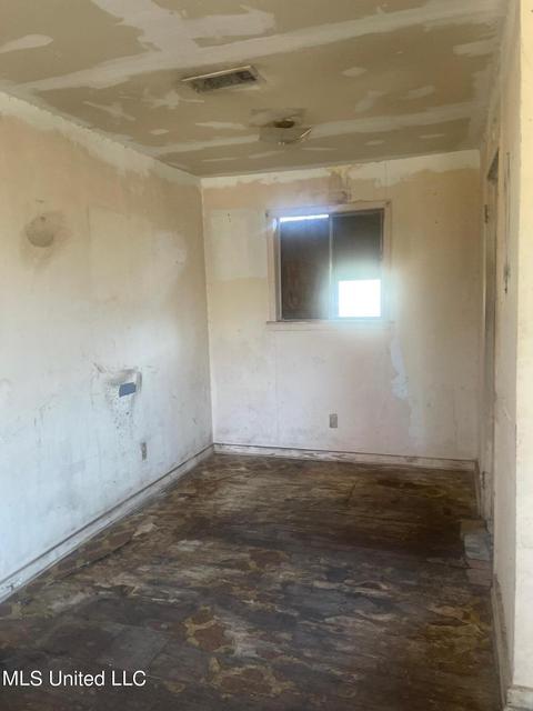 3104 Sears St, Jackson, MS 39213 photo 7