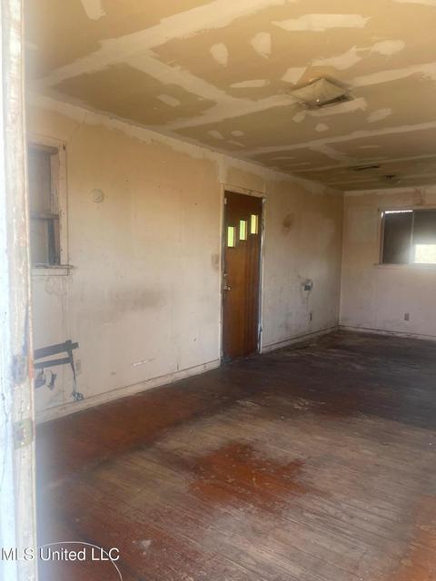3104 Sears St, Jackson, MS 39213 photo 3