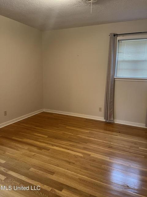 671 Daniel Cir, Jackson, MS 39212 photo 4