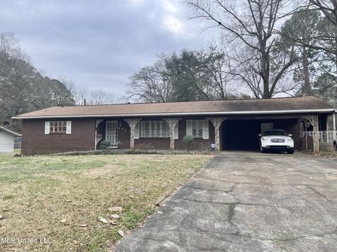 671 Daniel Cir, Jackson, MS 39212 photo 1