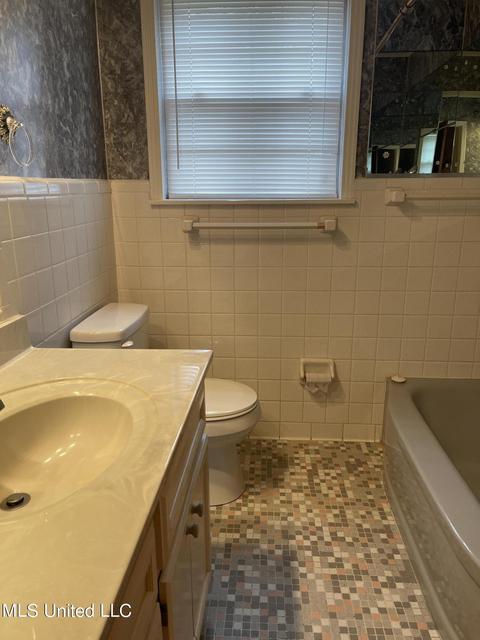 671 Daniel Cir, Jackson, MS 39212 photo 12