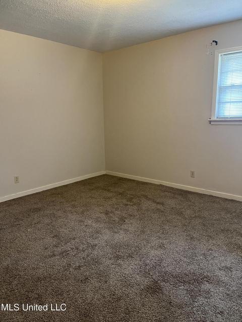 671 Daniel Cir, Jackson, MS 39212 photo 6