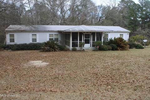 103 Alisha Ln, Lucedale, MS 39452 photo 2