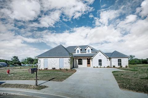 1130 Old Ct Xing, Flowood, MS 39232