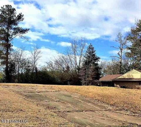 204 Church St, Clinton, MS 39056