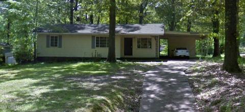 323 Colonial Dr, Jackson, MS 39204