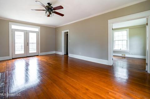 818 Fairview St, Jackson, MS 39202 photo 4