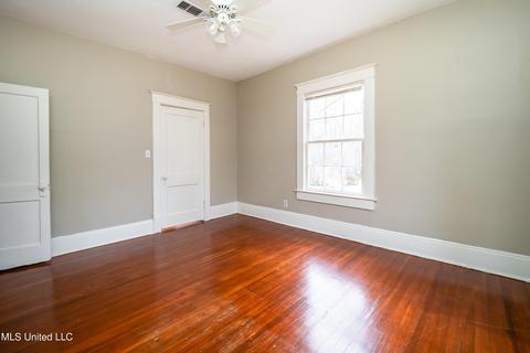 818 Fairview St, Jackson, MS 39202 photo 23