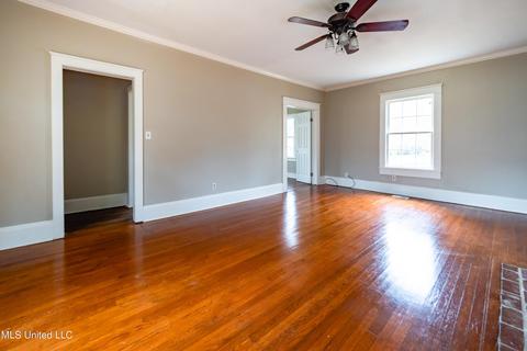 818 Fairview St, Jackson, MS 39202 photo 8