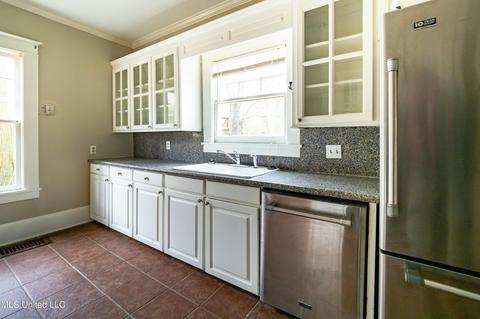 818 Fairview St, Jackson, MS 39202 photo 15