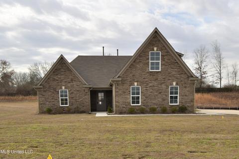 5839 Grove Ln, Horn Lake, MS 38637