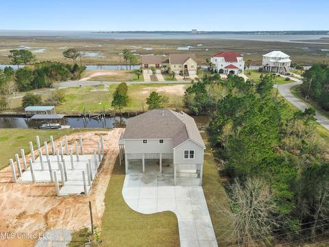 1322 Enos St, Diamondhead, MS 39525 photo 2