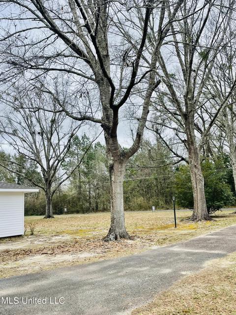 6228 Mccormack Rd, Moss Point, MS 39562 photo 4