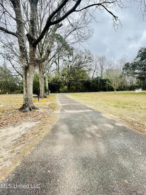 6228 Mccormack Rd, Moss Point, MS 39562 photo 3
