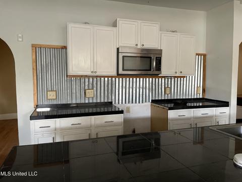 901 Fairview St, Jackson, MS 39202 photo 8