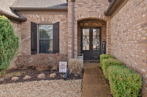 4250 Ritchie Dr, Olive Branch, MS 38654 photo 2