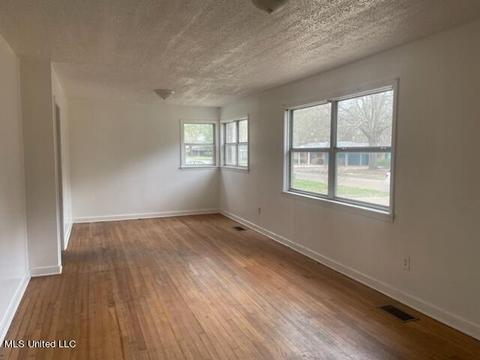 340 Barnes St, Jackson, MS 39206 photo 4