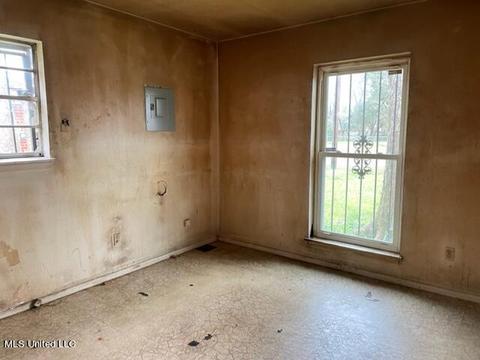 3901 Juniper St, Moss Point, MS 39563 photo 8