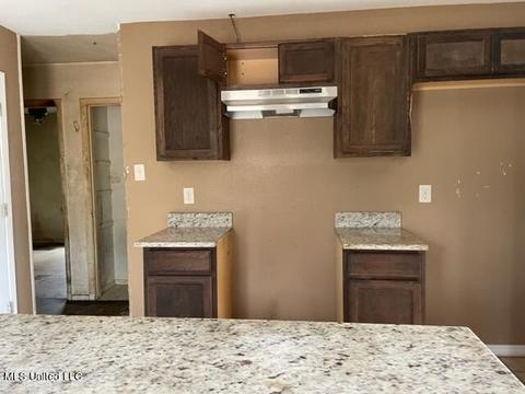 3901 Juniper St, Moss Point, MS 39563 photo 3