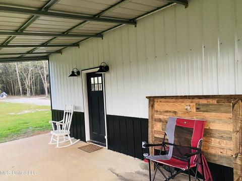 15305 Wolf Ridge Rd, Moss Point, MS 39562 photo 3