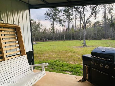 15305 Wolf Ridge Rd, Moss Point, MS 39562 photo 4