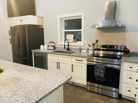 15305 Wolf Ridge Rd, Moss Point, MS 39562 photo 7