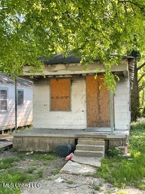 619 Avenue L, Greenwood, MS 38930
