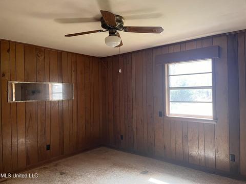 8301 Greenfields Rd, Moss Point, MS 39562 photo 11