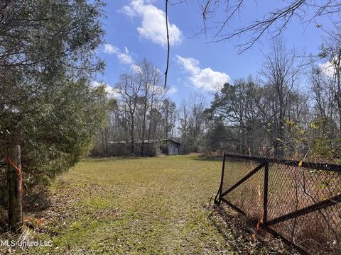 8301 Greenfields Rd, Moss Point, MS 39562 photo 4