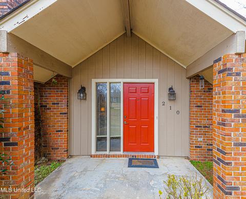 210 Timbermill Dr, Madison, MS 39110 photo 2