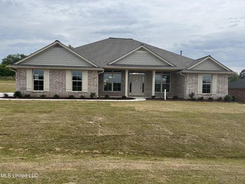 5857 Grove Ln, Horn Lake, MS 38637