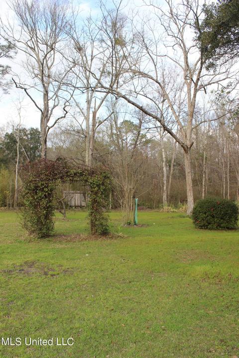 9908 Cedarcliff Dr, Moss Point, MS 39562 photo 7