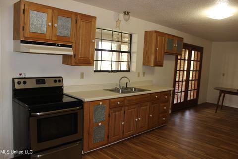 9908 Cedarcliff Dr, Moss Point, MS 39562 photo 12