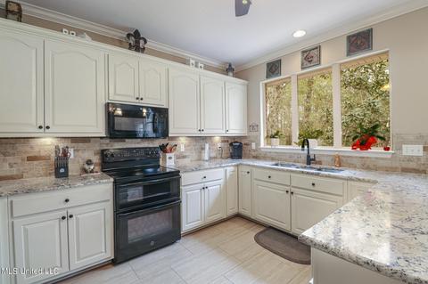 13002 Riverwalk Cir, Biloxi, MS 39532 photo 11
