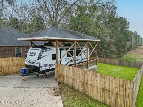 13002 Riverwalk Cir, Biloxi, MS 39532 photo 5