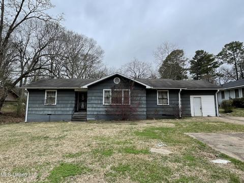 4137 Plaza St, Jackson, MS 39206