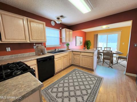 9937 Fox Run Dr, Olive Branch, MS 38654 photo 8