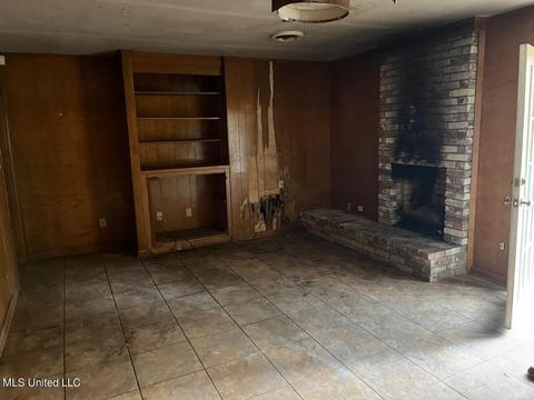 2010 Castle Hill Dr, Jackson, MS 39204 photo 4
