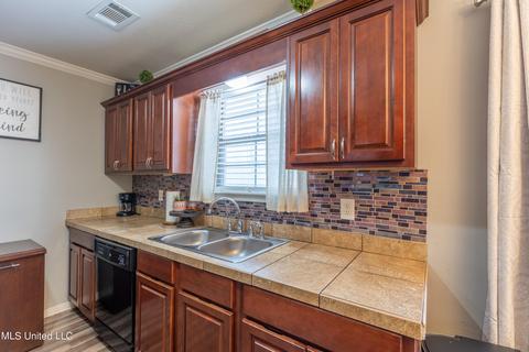 113 Cedarstone Dr, Terry, MS 39170 photo 9