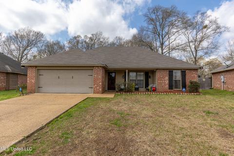113 Cedarstone Dr, Terry, MS 39170 photo 1