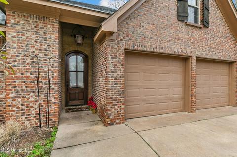 130 Wells Ct, Canton, MS 39046 photo 2