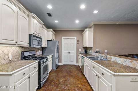 130 Wells Ct, Canton, MS 39046 photo 8
