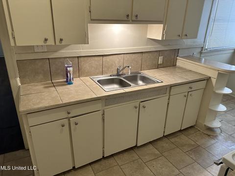219 Pine Lawn Pl, Jackson, MS 39204 photo 9