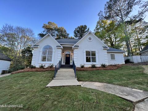 65 Moss Woods Dr, Madison, MS 39110 photo 2