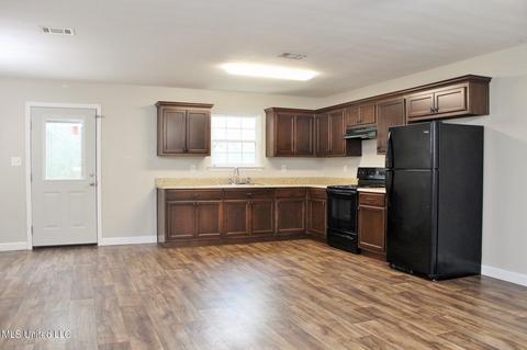 121 Joe Thomas Rd, Lucedale, MS 39452 photo 5