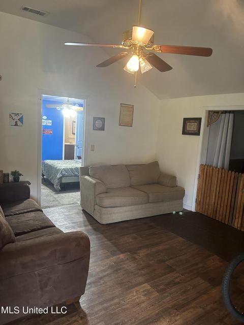123 Oscar Howard Rd, Lucedale, MS 39452 photo 4