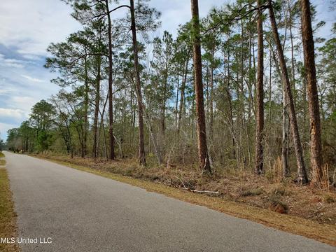 000 1st St, Bay Saint Louis, MS 39520