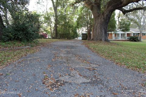 3900 Torres St, Moss Point, MS 39563 photo 29