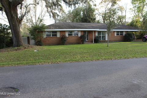 3900 Torres St, Moss Point, MS 39563 photo 3